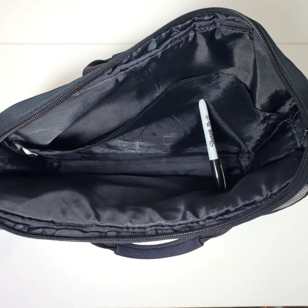 Targus Sport Slipcase Neoprene Laptop Sleeve Crossbody Bag - Black